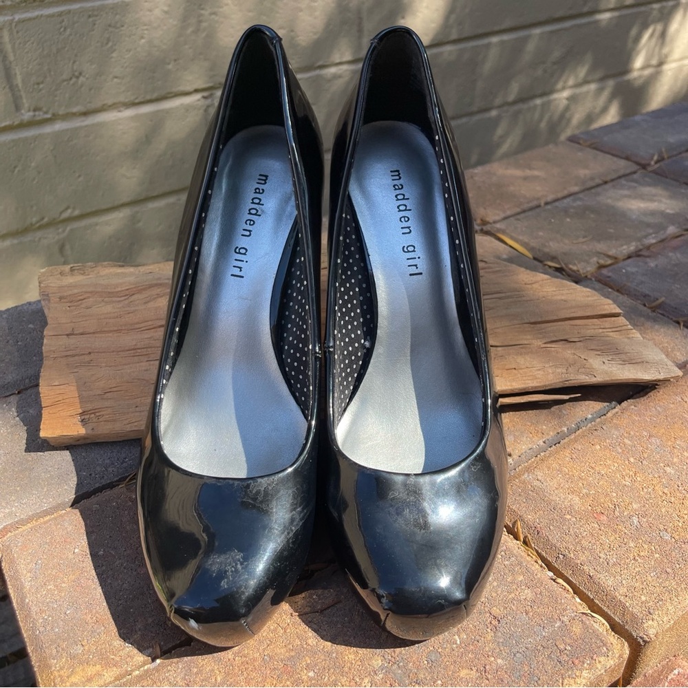 Madden Girl 8.5 black heels